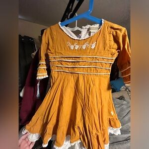 4t Girls Well Dressed Wolf Golden Dress